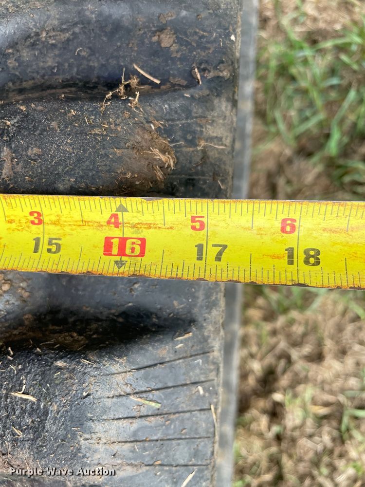 image for item DN7600 2019 Kubota SVL95-2S  tracked skid steer loader