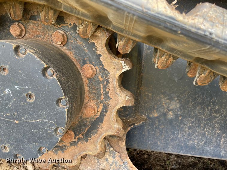 image for item DN7600 2019 Kubota SVL95-2S  tracked skid steer loader