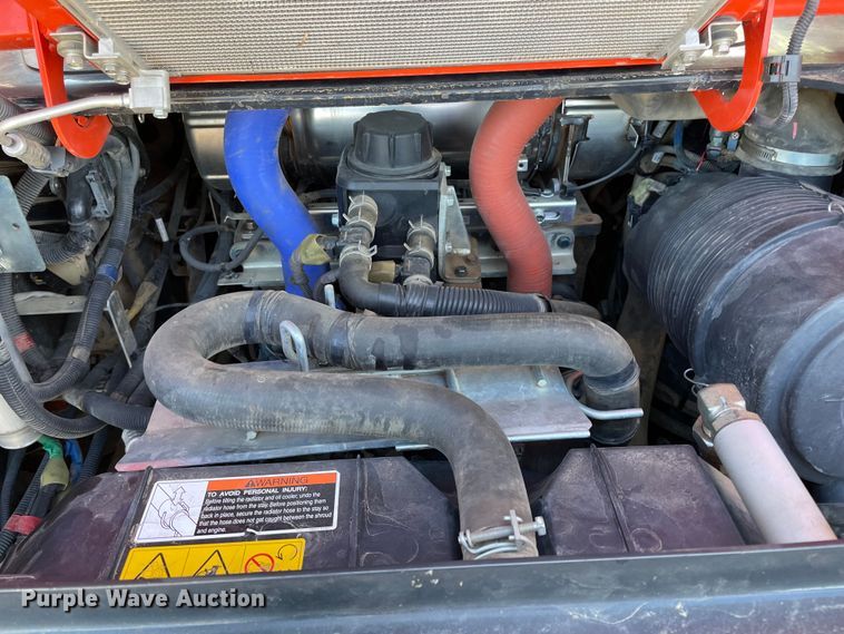 image for item DN7601 2018 Kubota SVL95-2S  tracked skid steer loader