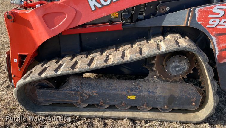 image for item DN7601 2018 Kubota SVL95-2S  tracked skid steer loader