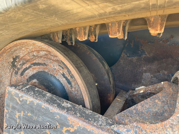 image for item DN7601 2018 Kubota SVL95-2S  tracked skid steer loader