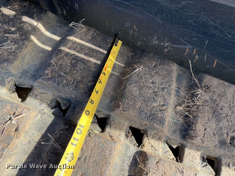 image for item DN7601 2018 Kubota SVL95-2S  tracked skid steer loader