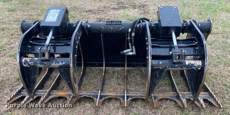 image for item DN7614 2021 Kubota  80"W skid steer rock grapple bucket