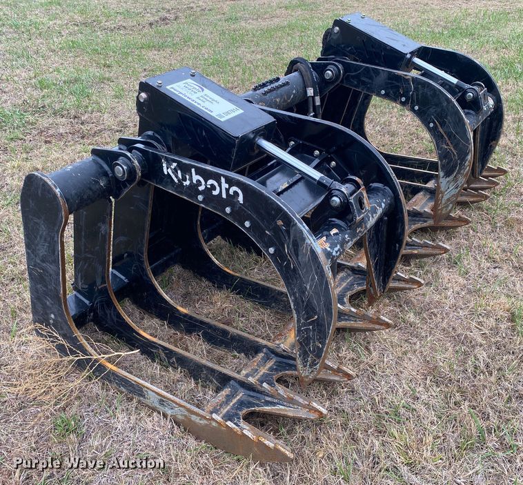 image for item DN7614 2021 Kubota  80"W skid steer rock grapple bucket