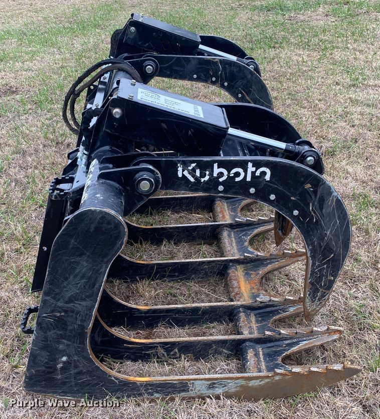 image for item DN7614 2021 Kubota  80"W skid steer rock grapple bucket
