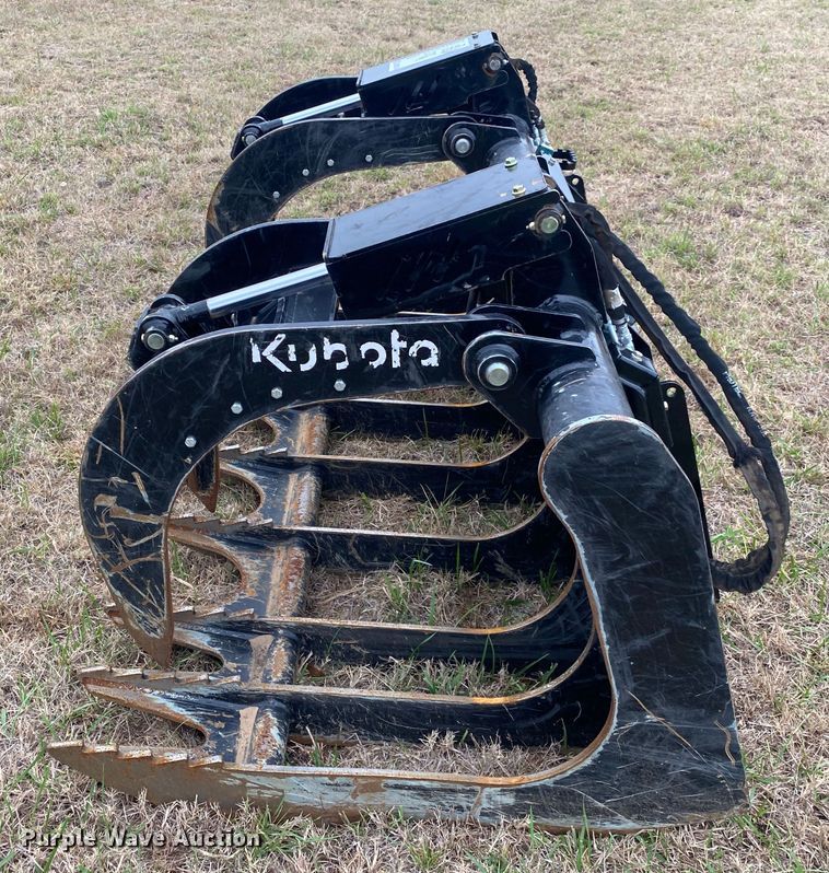 image for item DN7614 2021 Kubota  80"W skid steer rock grapple bucket