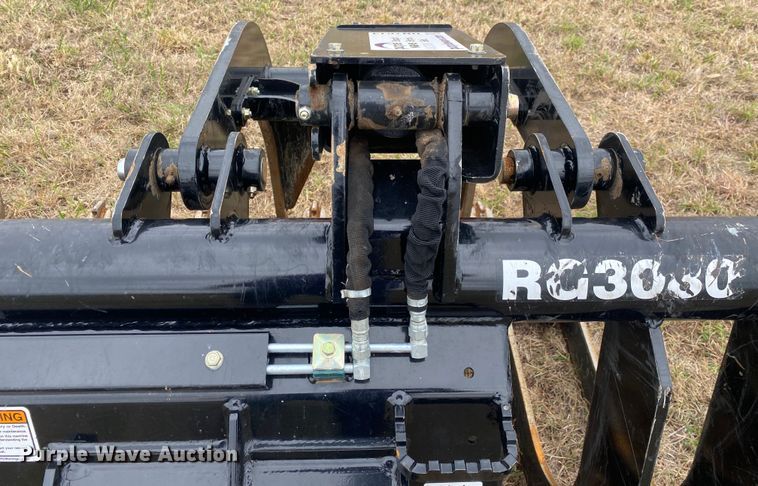 image for item DN7614 2021 Kubota  80"W skid steer rock grapple bucket