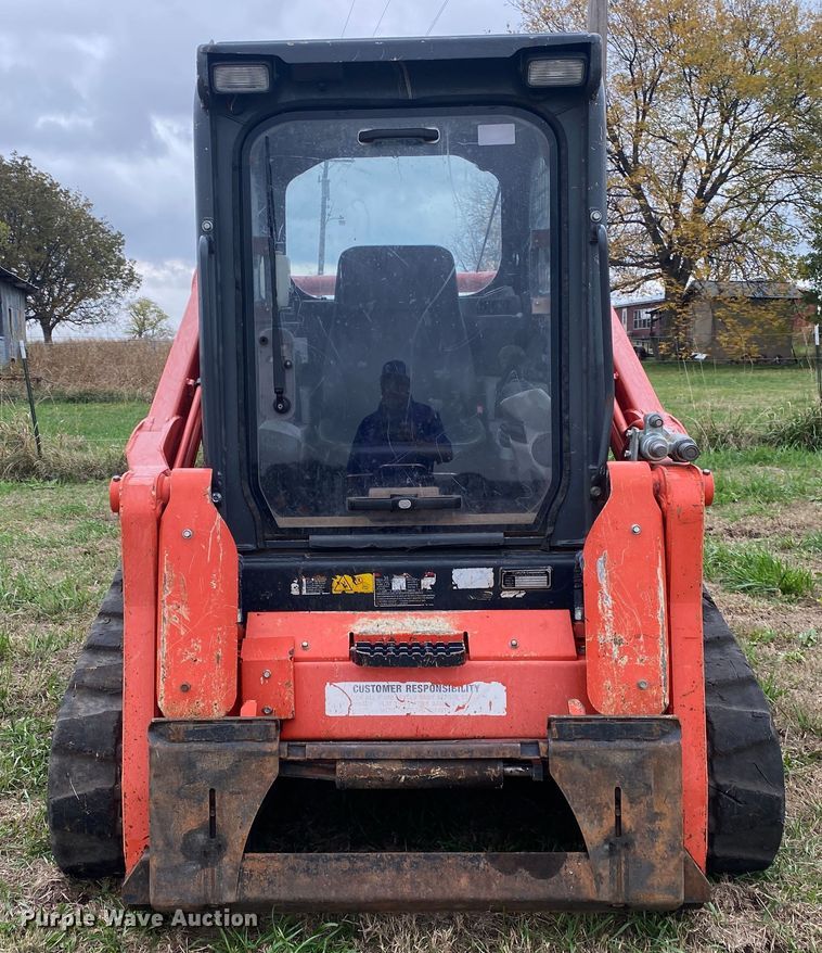 image for item DN7616 2017 Kubota SVL75-2  tracked skid steer loader