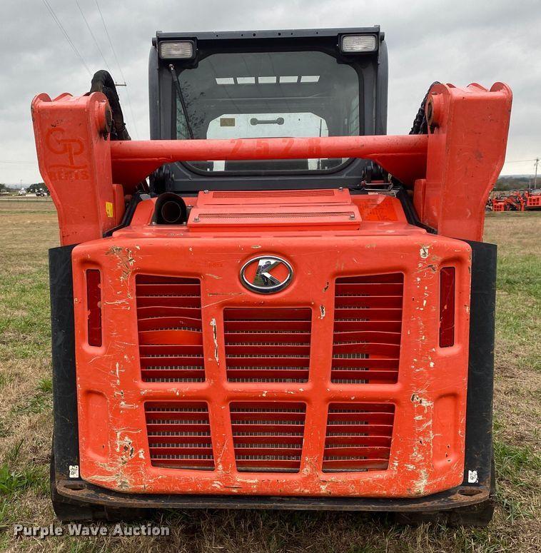 image for item DN7616 2017 Kubota SVL75-2  tracked skid steer loader