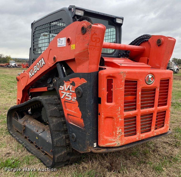 image for item DN7616 2017 Kubota SVL75-2  tracked skid steer loader