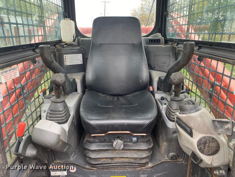 image for item DN7616 2017 Kubota SVL75-2  tracked skid steer loader