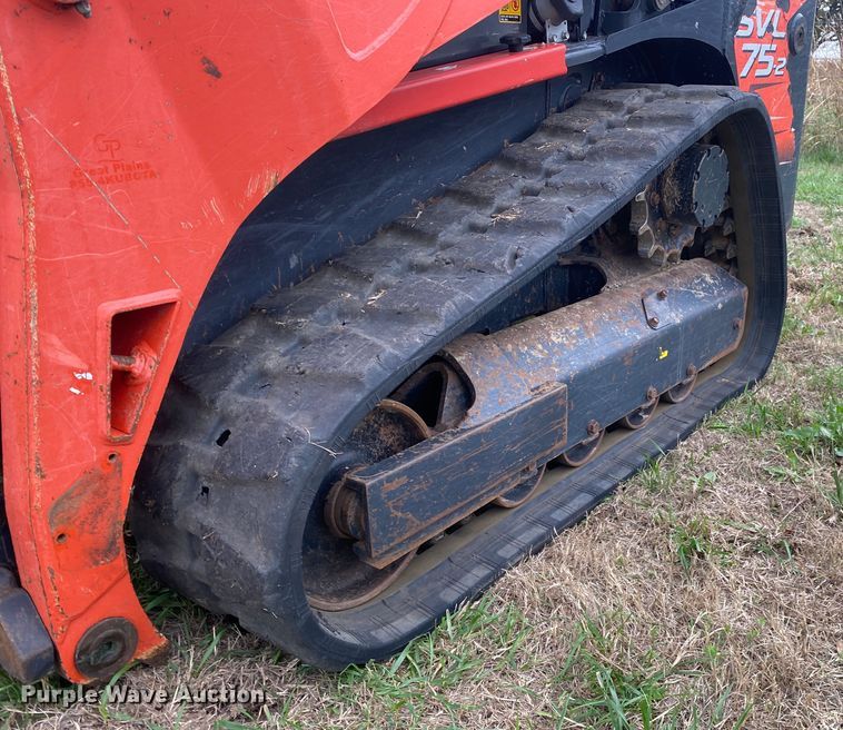 image for item DN7616 2017 Kubota SVL75-2  tracked skid steer loader