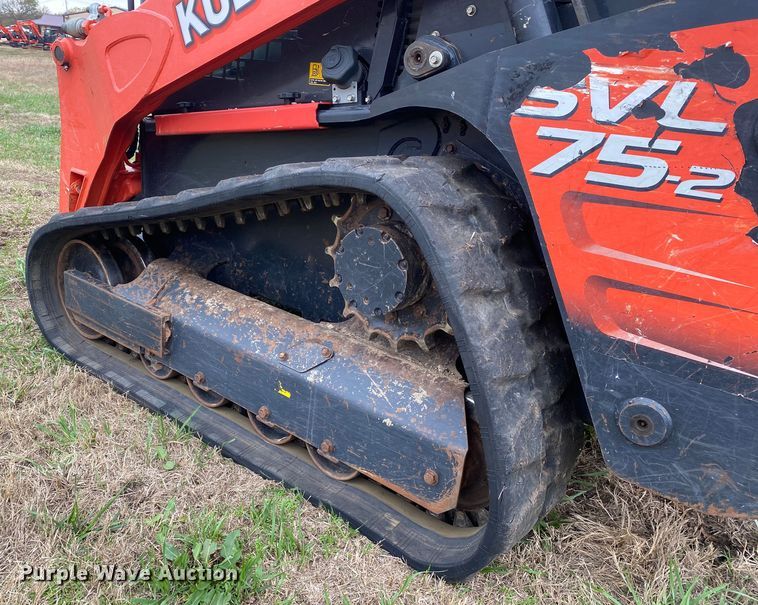 image for item DN7616 2017 Kubota SVL75-2  tracked skid steer loader
