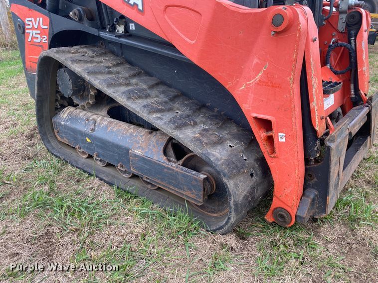 image for item DN7616 2017 Kubota SVL75-2  tracked skid steer loader