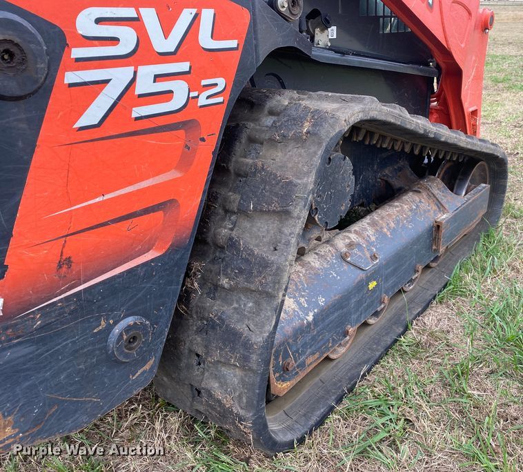 image for item DN7616 2017 Kubota SVL75-2  tracked skid steer loader