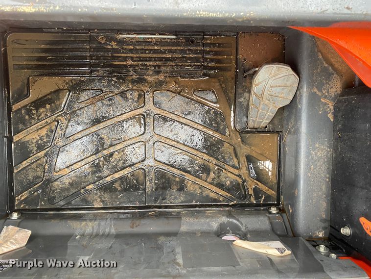 image for item DN7617 2020 Kubota SSV75P  skid steer loader