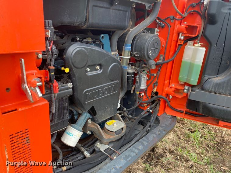 image for item DN7617 2020 Kubota SSV75P  skid steer loader