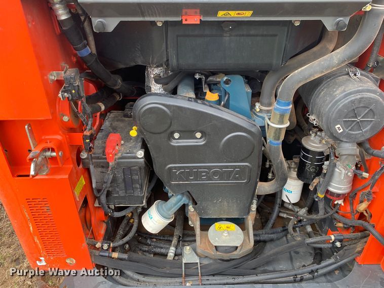 image for item DN7617 2020 Kubota SSV75P  skid steer loader