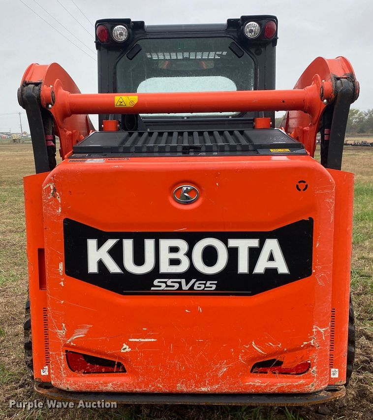 image for item DN7618 2021 Kubota SSV65P  skid steer loader
