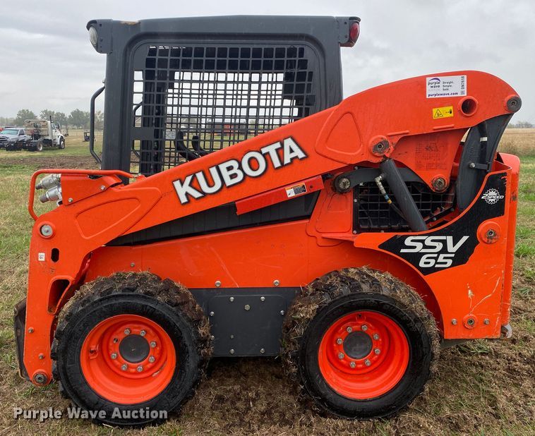 image for item DN7618 2021 Kubota SSV65P  skid steer loader