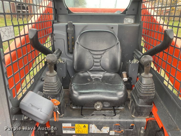 image for item DN7618 2021 Kubota SSV65P  skid steer loader