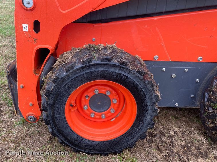 image for item DN7618 2021 Kubota SSV65P  skid steer loader