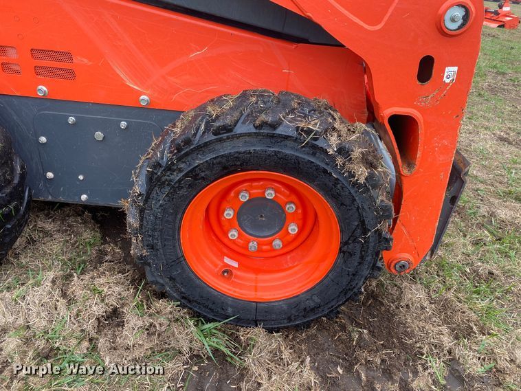 image for item DN7618 2021 Kubota SSV65P  skid steer loader