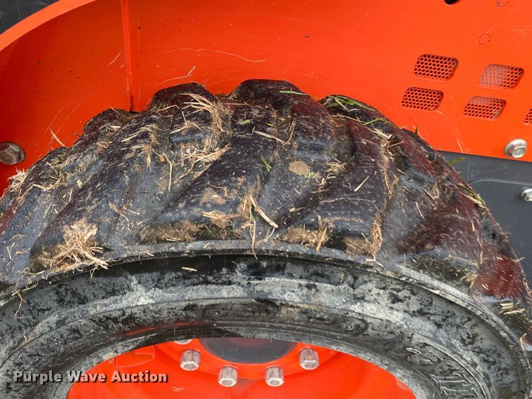 image for item DN7618 2021 Kubota SSV65P  skid steer loader