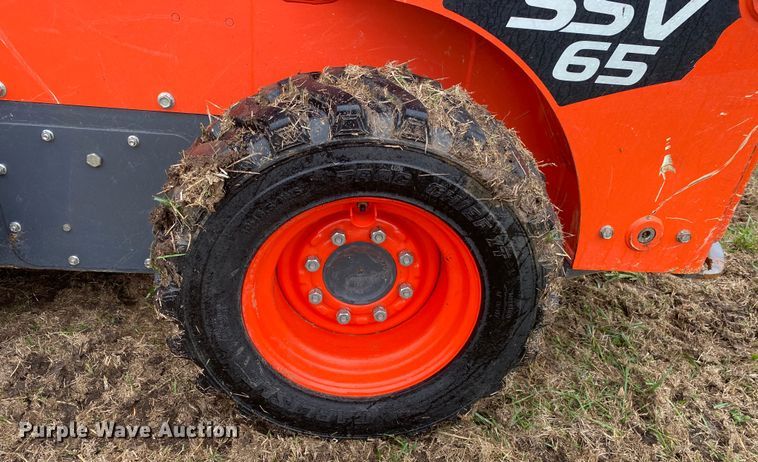 image for item DN7618 2021 Kubota SSV65P  skid steer loader