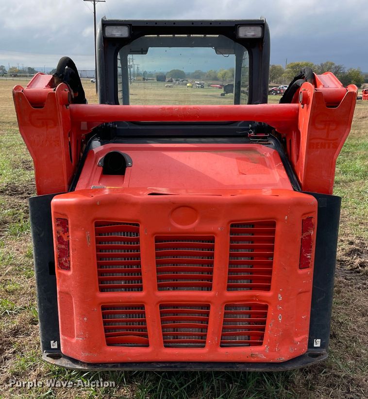 image for item DN7620 2021 Kubota SVL65-2  tracked skid steer loader