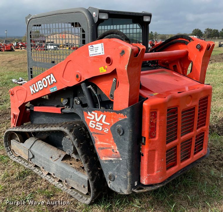image for item DN7620 2021 Kubota SVL65-2  tracked skid steer loader