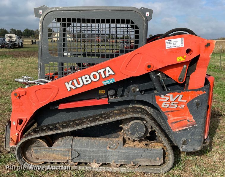image for item DN7620 2021 Kubota SVL65-2  tracked skid steer loader