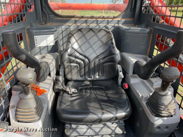 image for item DN7620 2021 Kubota SVL65-2  tracked skid steer loader