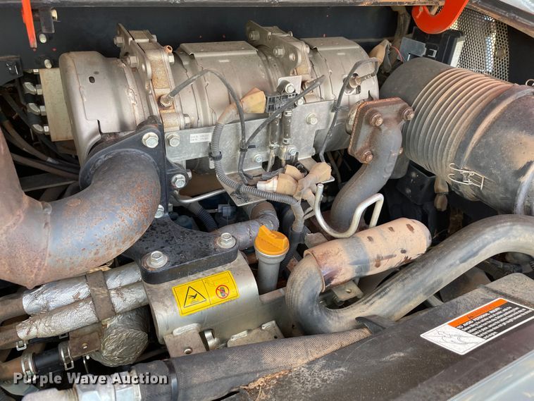 image for item DN7620 2021 Kubota SVL65-2  tracked skid steer loader