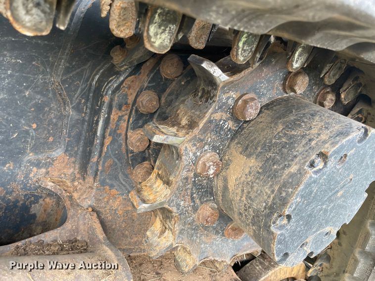 image for item DN7620 2021 Kubota SVL65-2  tracked skid steer loader