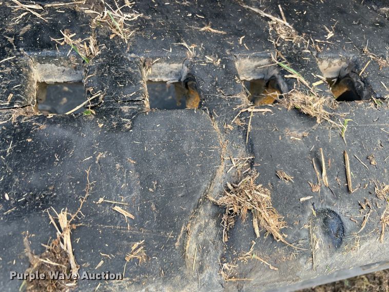 image for item DN7620 2021 Kubota SVL65-2  tracked skid steer loader