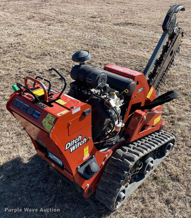 image for item DN7636 2019 Ditch Witch C30X  trencher