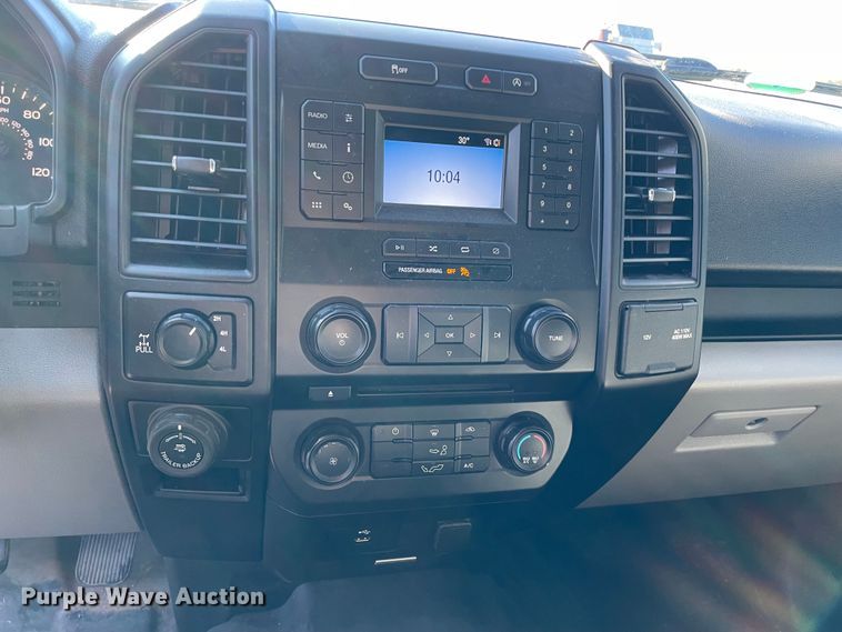 image for item MI9541 2018 Ford F150  SuperCrew pickup truck