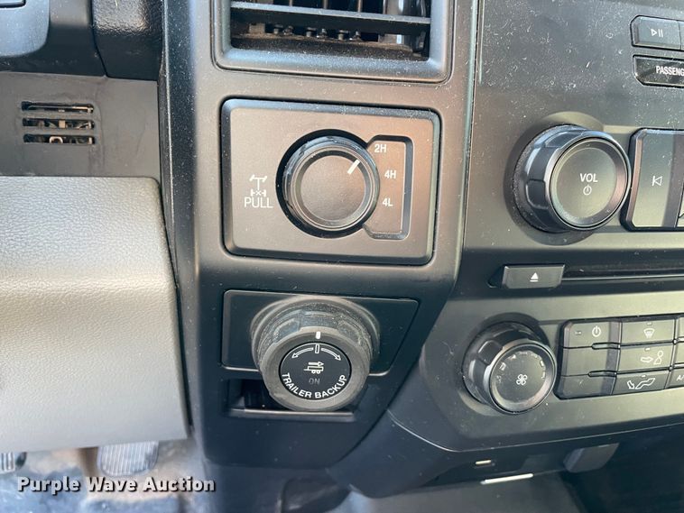 image for item MI9541 2018 Ford F150  SuperCrew pickup truck