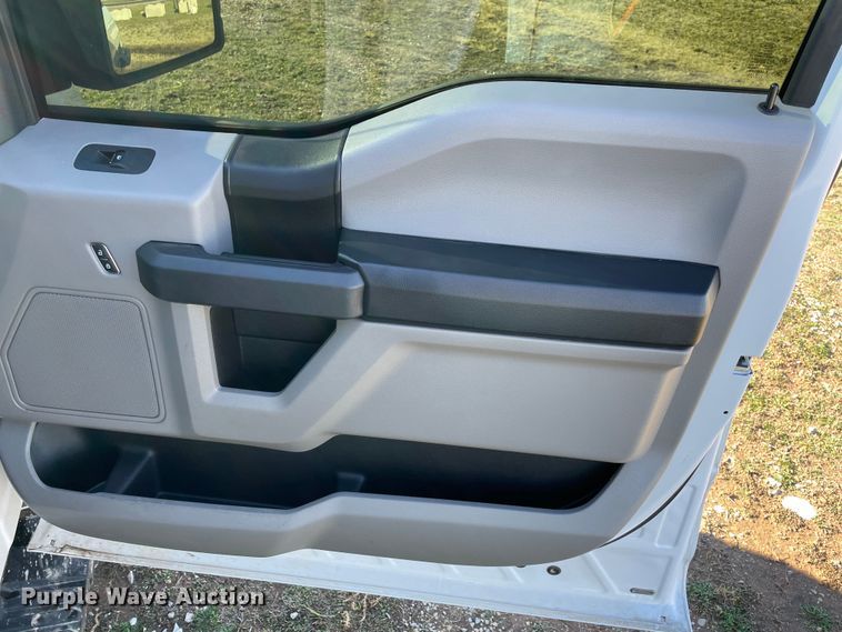 image for item MI9541 2018 Ford F150  SuperCrew pickup truck