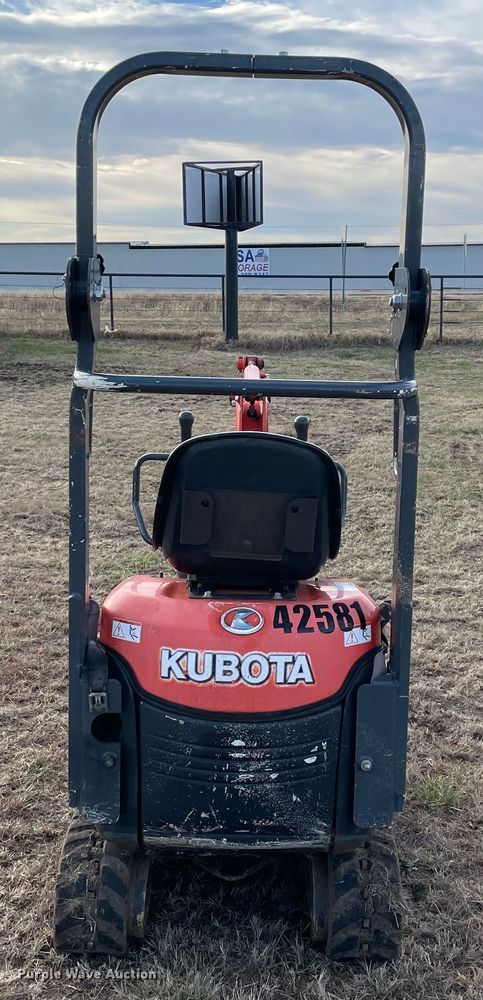 image for item MI9555 Kubota K008-3  mini excavator