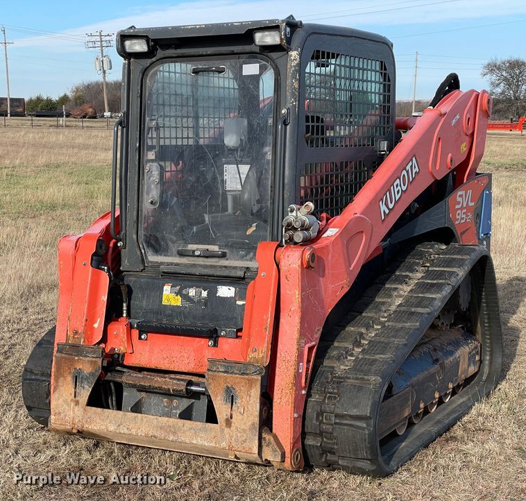 image for item MI9556 2019 Kubota SVL95-2S tracked skid steer loader