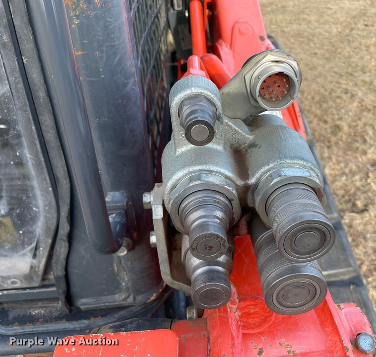 image for item MI9556 2019 Kubota SVL95-2S tracked skid steer loader