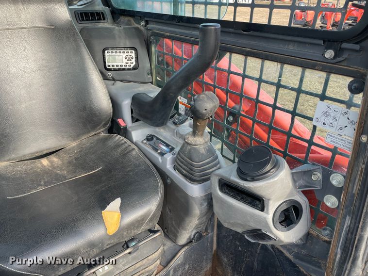 image for item MI9556 2019 Kubota SVL95-2S tracked skid steer loader