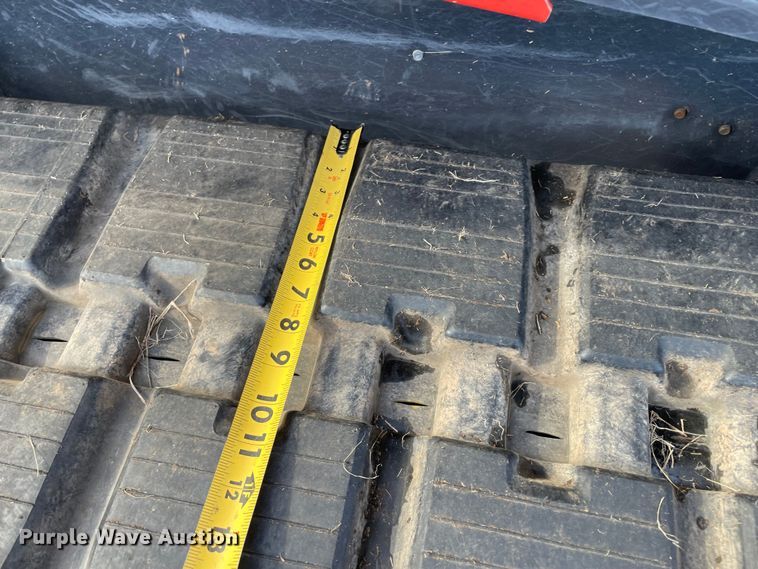 image for item MI9556 2019 Kubota SVL95-2S tracked skid steer loader