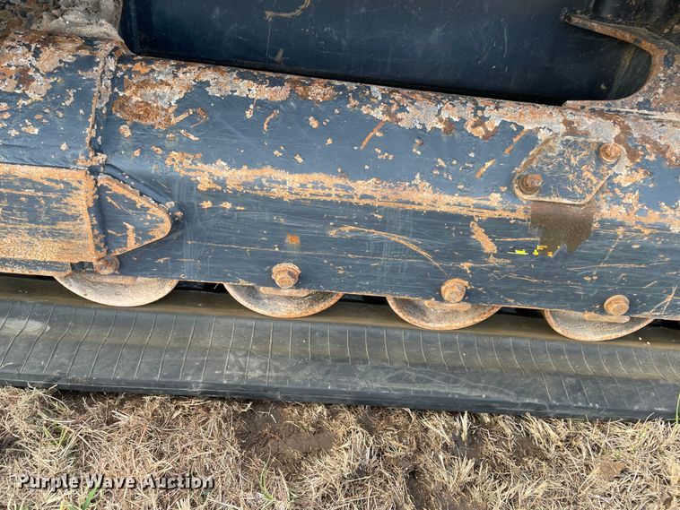 image for item MI9556 2019 Kubota SVL95-2S tracked skid steer loader