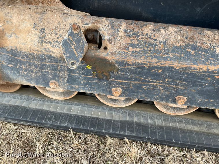 image for item MI9556 2019 Kubota SVL95-2S tracked skid steer loader