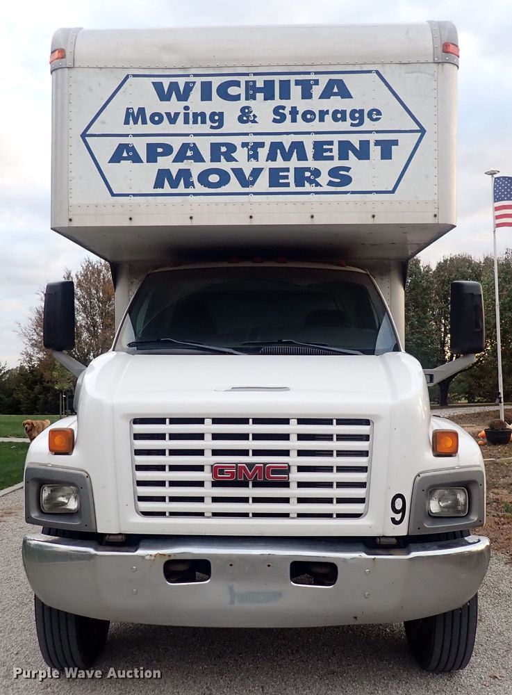 image for item DI1913 2005 GMC C6500  box truck