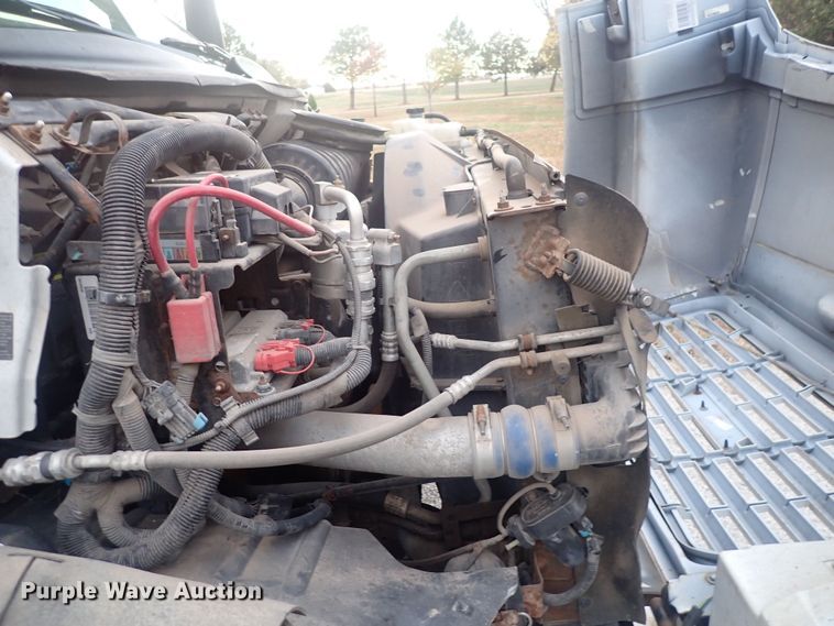 image for item DI1913 2005 GMC C6500  box truck