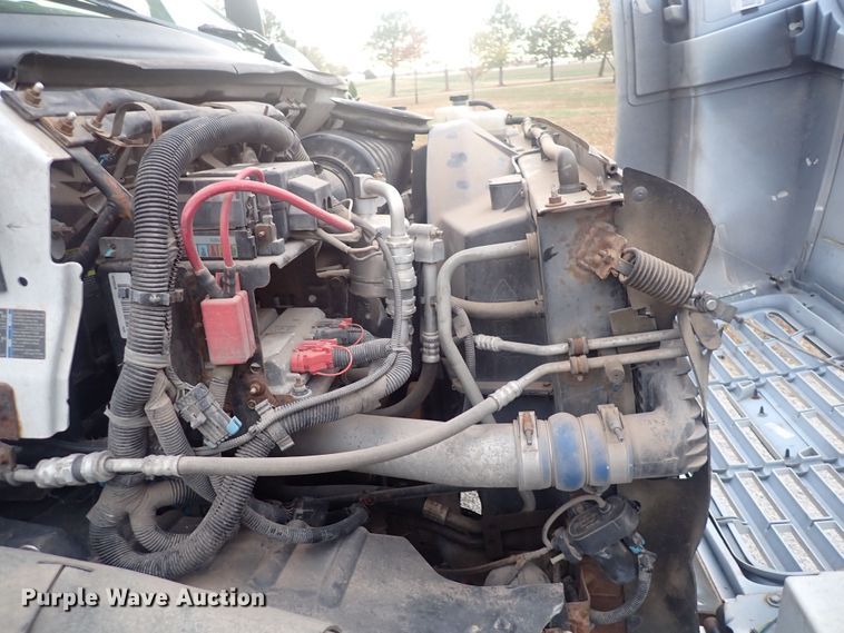 image for item DI1913 2005 GMC C6500  box truck